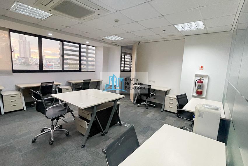 10 Seater in 2Quad For Rent in Cebu City - Image 3