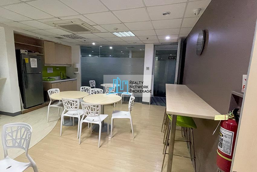 10 Seater in 2Quad For Rent in Cebu City - Image 5
