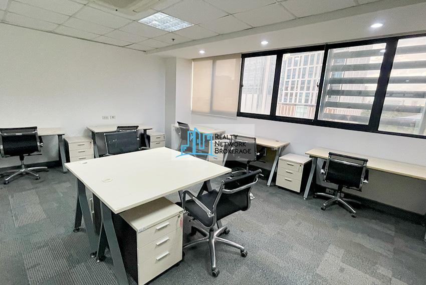 10 Seater in 2Quad For Rent in Cebu City - Image 4