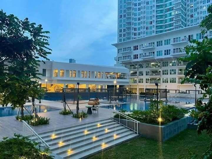 Fully Furnished 1BR unit For Rent in Solinea Tower in Boac - Image 11