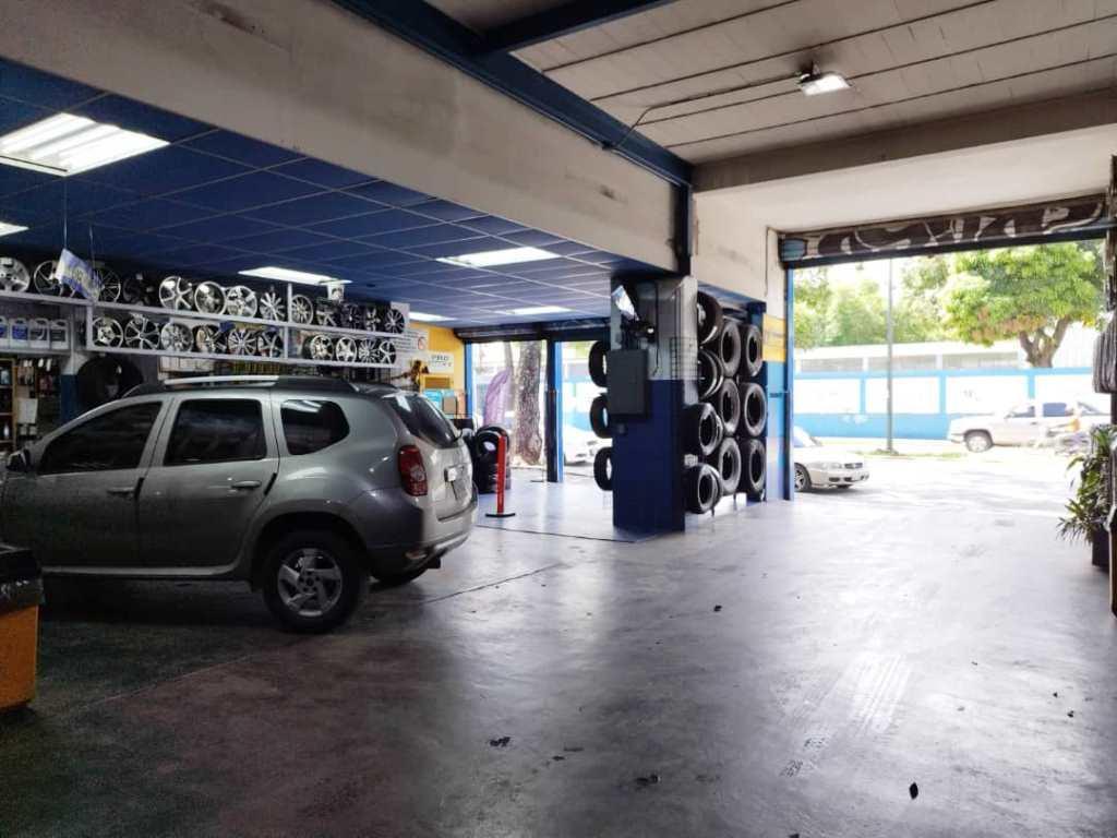LOCAL COMERCIAL - ROMULOS GALLEGOS - 1200 Mts2 en Caraballeda - Imagen 10