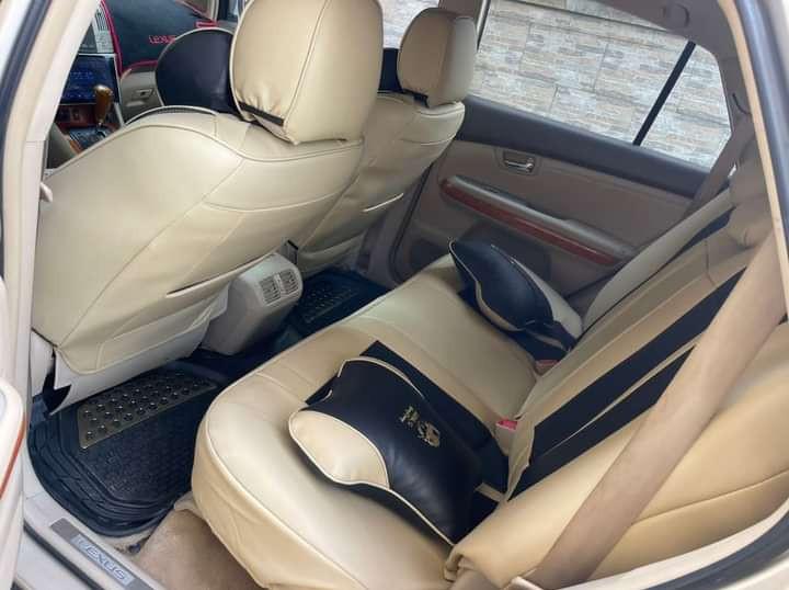 Massive 2004 Lexus Rx 330 For Sale Call Me 07071885554 in Nigeria - Image 7