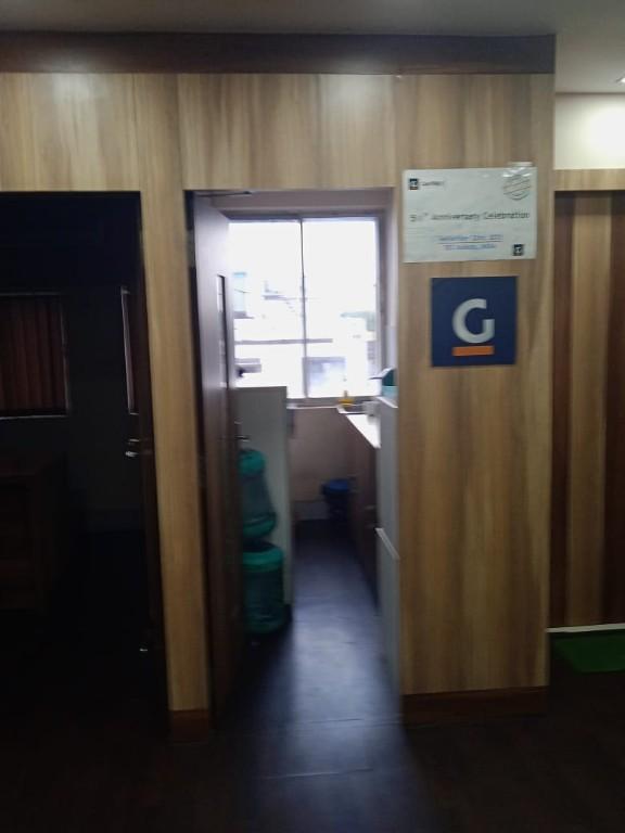 Fully Furnished Commercial Office For Rent at Rash Bihari in Jādabpur - Image 1