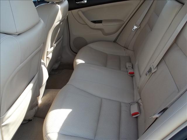 WELL BRANDED 2005 ACURA TSX FOR SALE CALL 07045512391 CLEAN CUS in Nigeria - Image 5