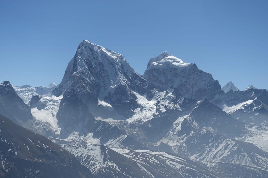 Everest Base Camp Trek Weather and Temperature in United States - Image 2