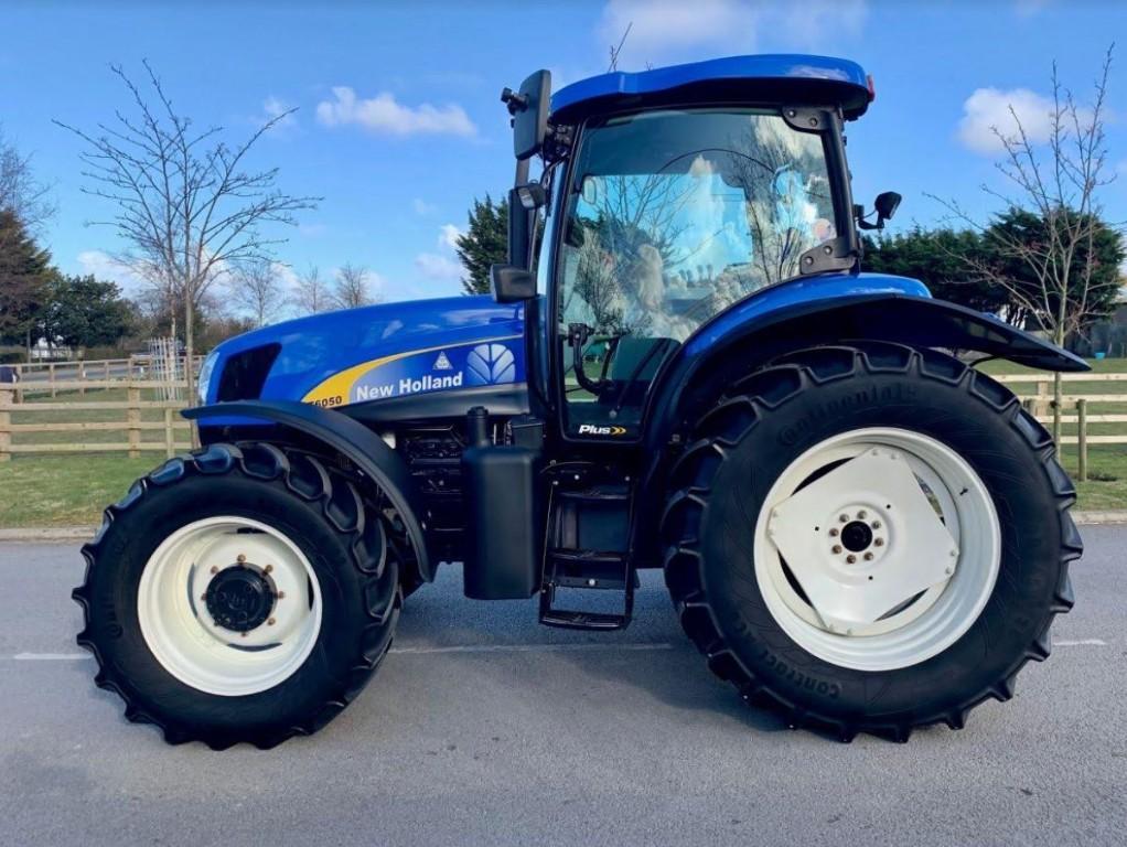 NEW HOLLAND T6050 PLUS in Durban - Image 1