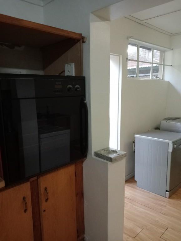 Spacious,Clean house in Bloemfontein - Image 9