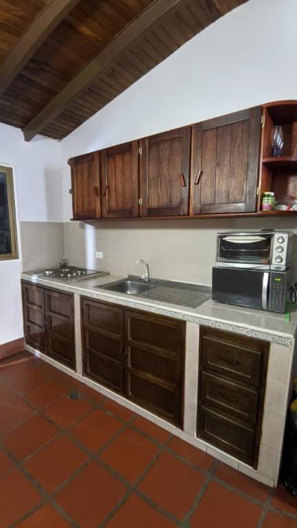 HERMOSA CASA EN COPACOA CABUDARE en Barquisimeto - Imagen 5