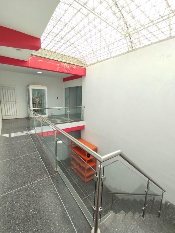 CASA CON LOCAL COMERCIAL EN CENTRO OESTE en Barquisimeto - Imagen 4