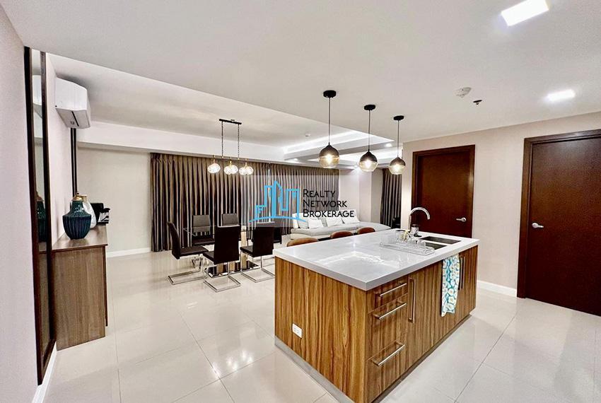 2 Bedroom Unit High Floor in Alcoves For Rent in Consolacion - Image 3