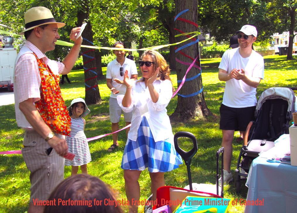 STROLLING MAGICIAN FOR ADULT PARTIES, WEDDINGS AND EVENTS! in Markham - Image 6