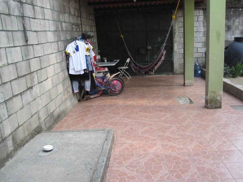 VENDO CASA DE 3 CUARTOS. PASAJE KRIETE, LOS PLANES DE RENDEROS. en Olocuilta - Imagen 3