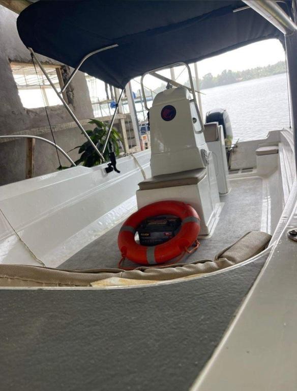 Bateau dorry confortable en Côte d’Ivoire - Photo 4