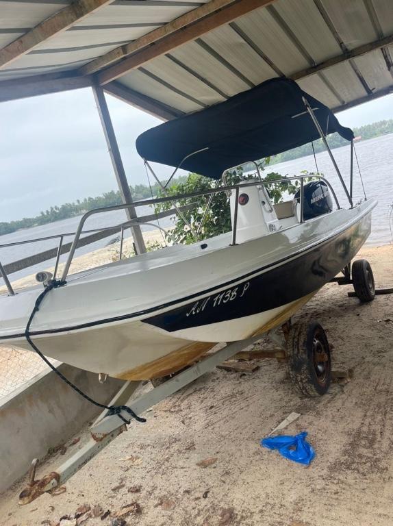 Bateau dorry confortable en Côte d’Ivoire - Photo 1