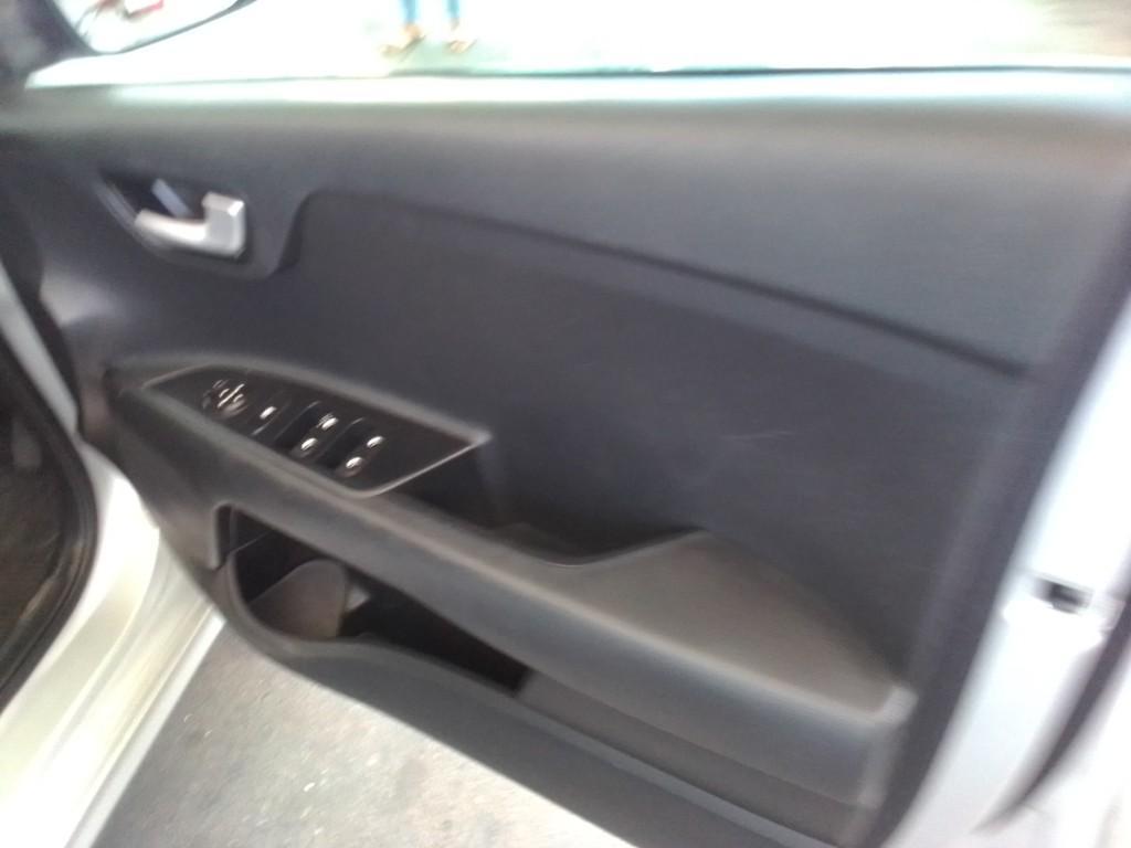 2017 Kia Rio 1.2 Engine Capacity (Tech)with Manuel Transmission, in Bedfordview - Image 7