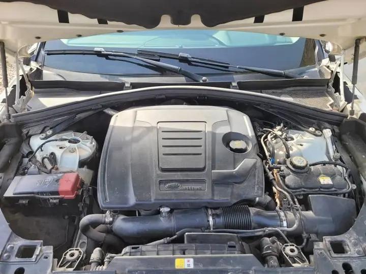 Tokunbo Range Rover Velar For Sale Call Me 07071885554 in Abeokuta - Image 6