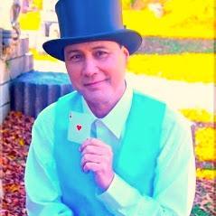 WALK AROUND MAGIC FOR ADULTS - STROLLING MAGICIAN FOR PARTIES! in Markham - Image 2