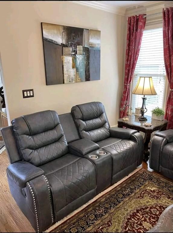 Sectional couch in Bakersfield - Image 4