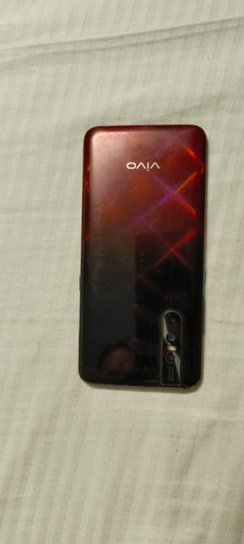 Vivo V15 Pro Well Maintained in Andheri East - Image 3