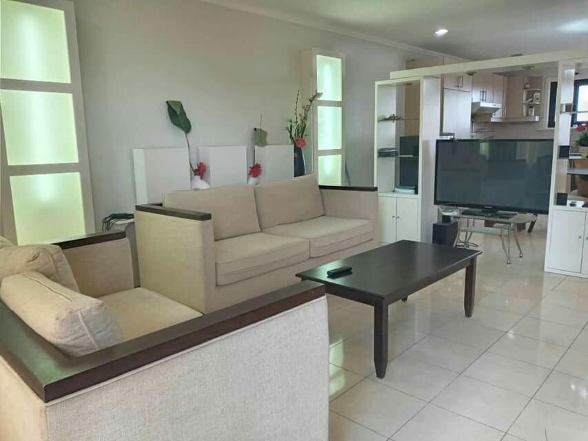 5 Bedrooms House For Rent In Cebu City in Liloan - Image 4