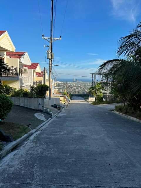 5 Bedrooms House For Rent In Cebu City in Liloan - Image 8