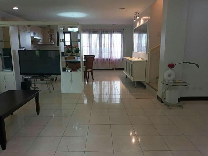 5 Bedrooms House For Rent In Cebu City in Liloan - Image 16
