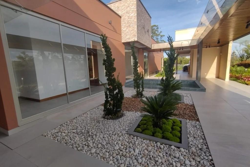 Modern, New, Luxurious One Level Home In Llanogrande en Marinilla - Imagen 6
