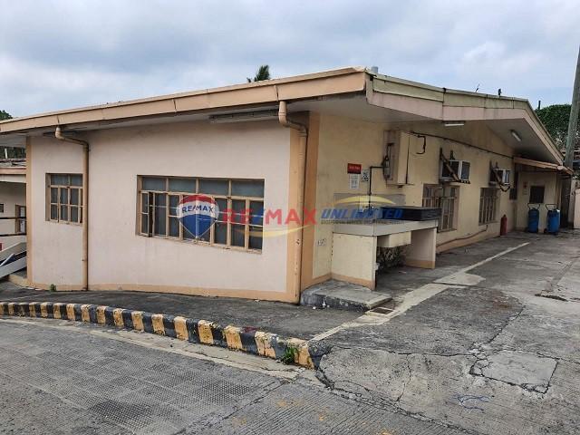 INDUSTRIAL PROPERTYWAREHOUSE FOR SALE in Las Piñas - Image 3