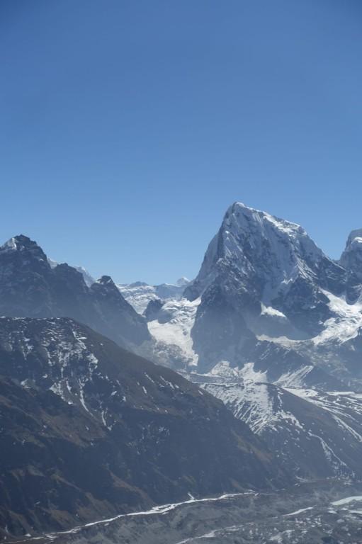 Everest Base Camp Trek Weather and Temperature in United States - Image 3