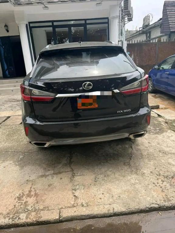 Lexus ML500 2017 à Douala - Photo 3