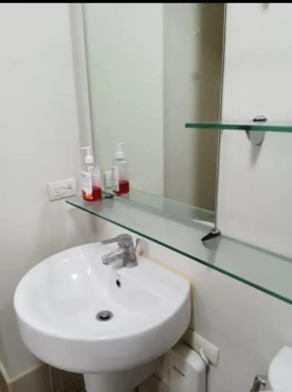 Studio Unit for Rent in Solinea Tower 3 in Consolacion - Image 11