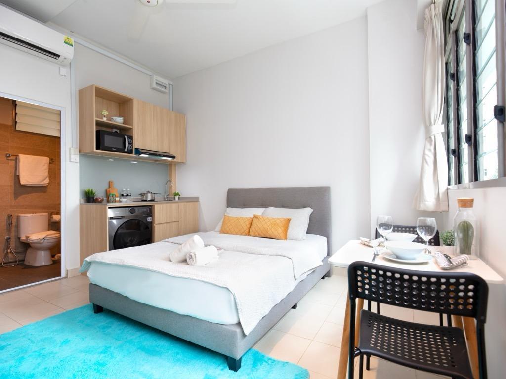 Holland Good Class Bungalow For Rent in Tuas - Image 2