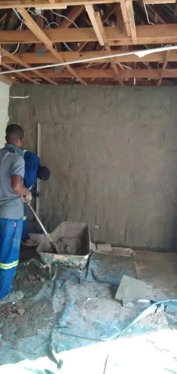 BUILDING CONTRACTOR AND RENOVATING HOUSES in Pretoria - Image 12