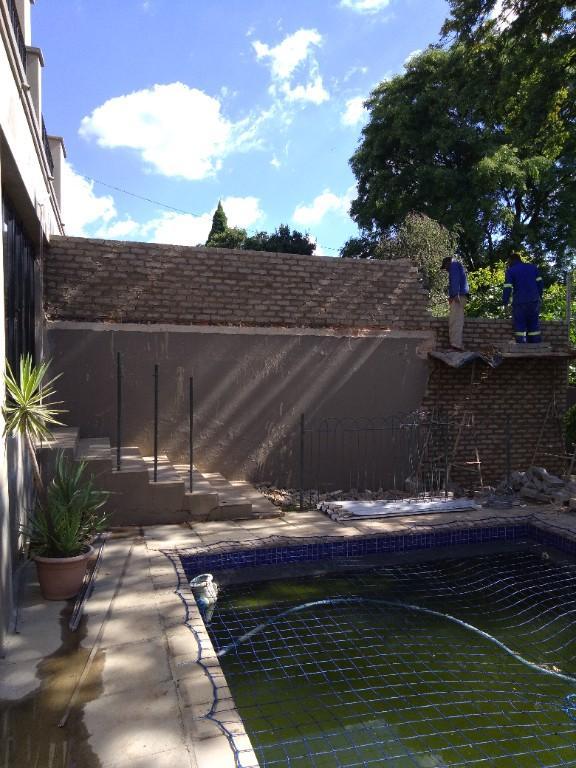 BUILDING CONTRACTOR AND RENOVATING HOUSES in Pretoria - Image 16