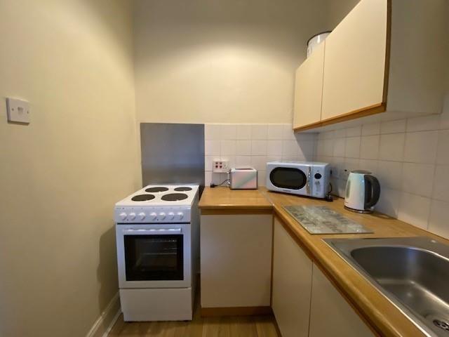 COMFORTABLE ONE BEDROOM FLAT TO RENT IN OXFORD in Abingdon - Image 5