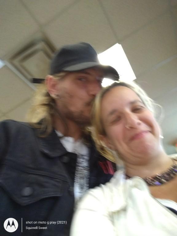 ISO Couple needs housing... in Barrie - Image 2