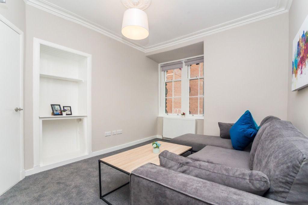 ONE BEDROOM FLAT TO RENT IN MACNEHSTER in Timperley - Image 1