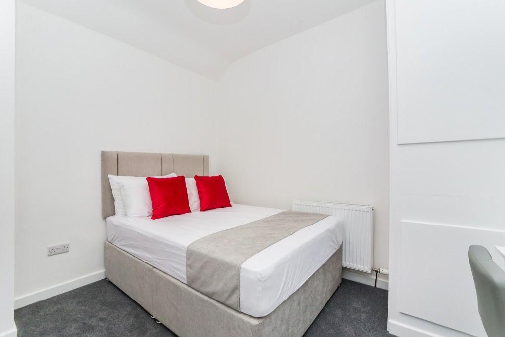 ONE BEDROOM FLAT TO RENT IN MACNEHSTER in Timperley - Image 3