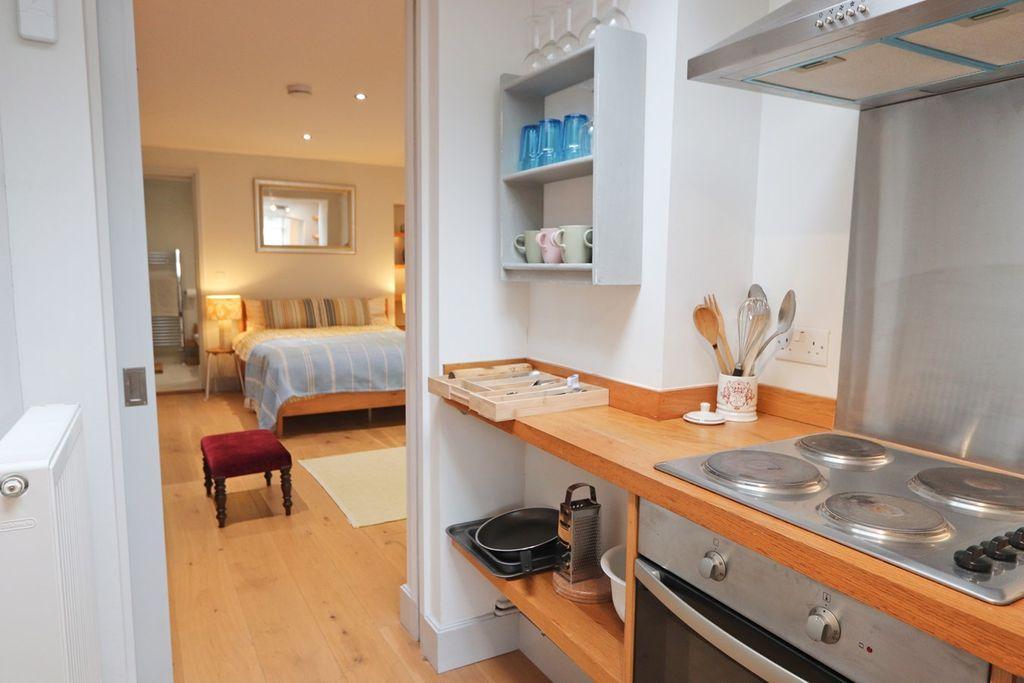 AWESOME ONE BEDROOM FLAT TO RENT IN WORHITNG in Norwich - Image 5