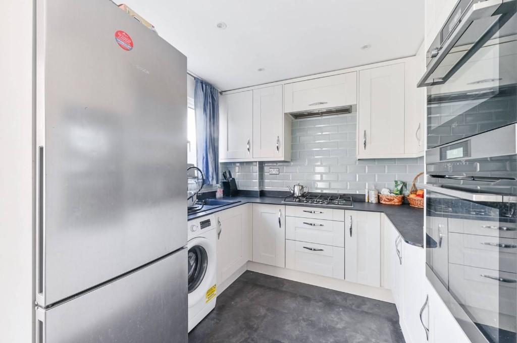 AMAZING ONE BEDROOM FLAT TO RENT IN ROCHESTER in Gillingham - Image 2