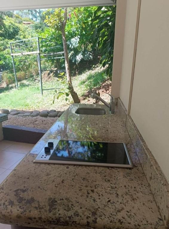 SE ALQUILA BELLO APARTAMENTO EN ATENAS. en Naranjo - Imagen 4