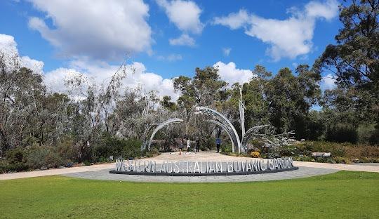Perth Walking Tour in Braddon - Image 2