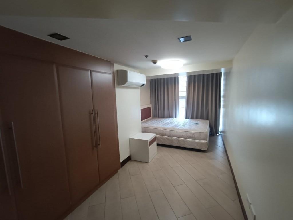 For Sale / For Lease Bi-Level Penthouse Unit in One Central in Alabang - Image 10