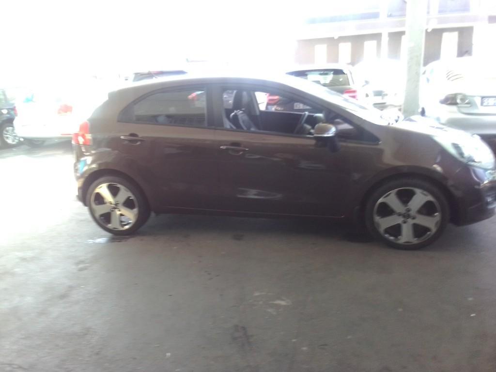 Pre-owned 2013 Kia Rio 1.4 Engine Capacity Tech with Manuel Tran in Bedfordview - Image 3