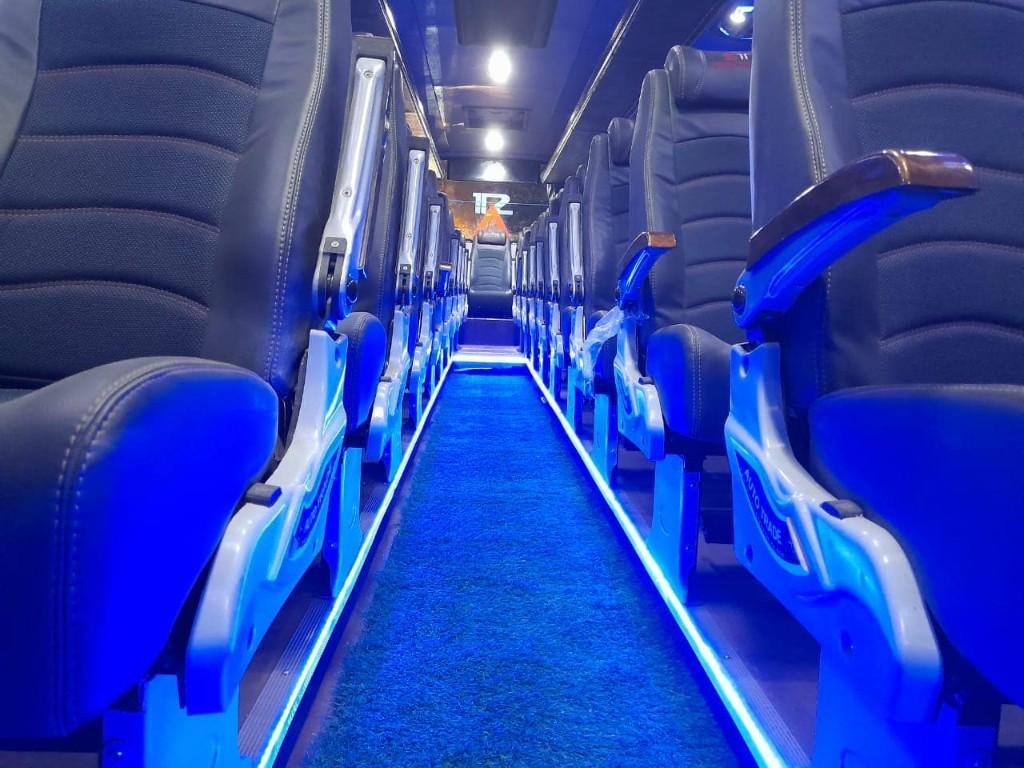 Bus on Rent in Delhi in Paharganj - Image 3