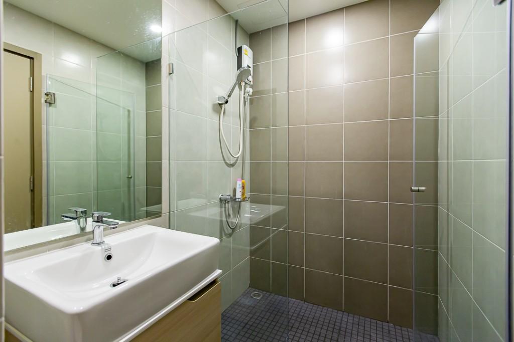 Luxurious Studio with Pool View at Ideo O2 Bangkok in Mueang Samut Prakan - Image 8