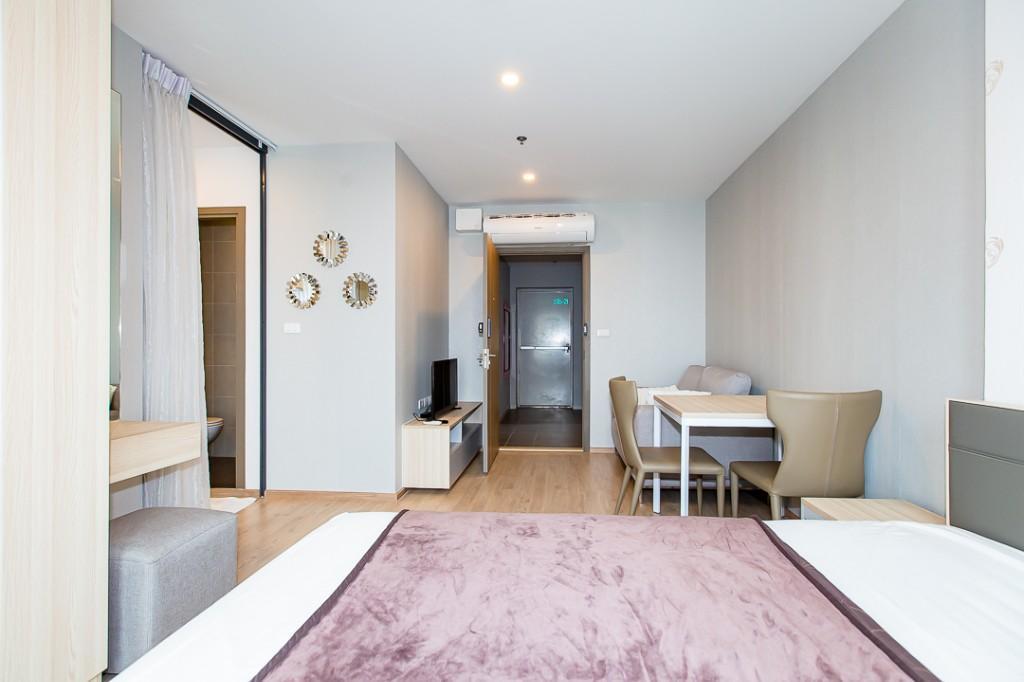 Luxurious Studio with Pool View at Ideo O2 Bangkok in Mueang Samut Prakan - Image 3