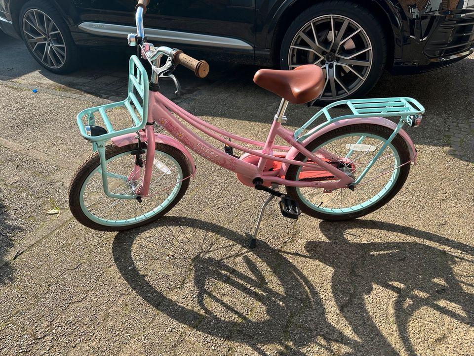 Fahrrad Mädchen in Berlin - Bild 2