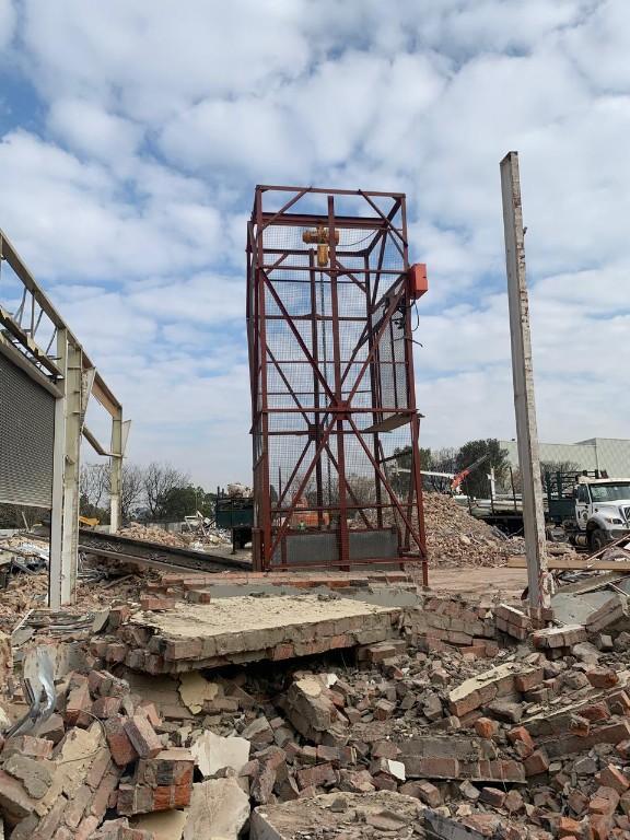 2 Ton Hoist Lift in Randburg - Image 2