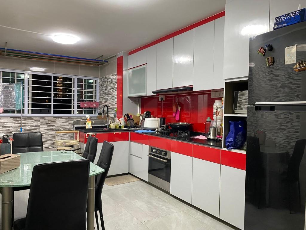 4 room HDB Jalan Rajah For Sale in Jurong East - Image 2